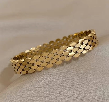 18K Gold-Plated Full Petal Design Bangle Bracelet